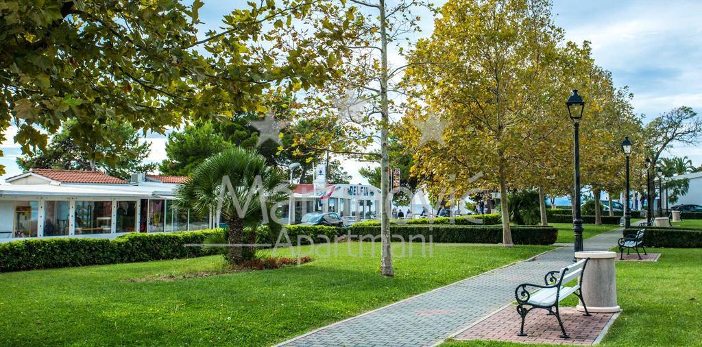 Apartments Martinovic Заострог Экстерьер фото